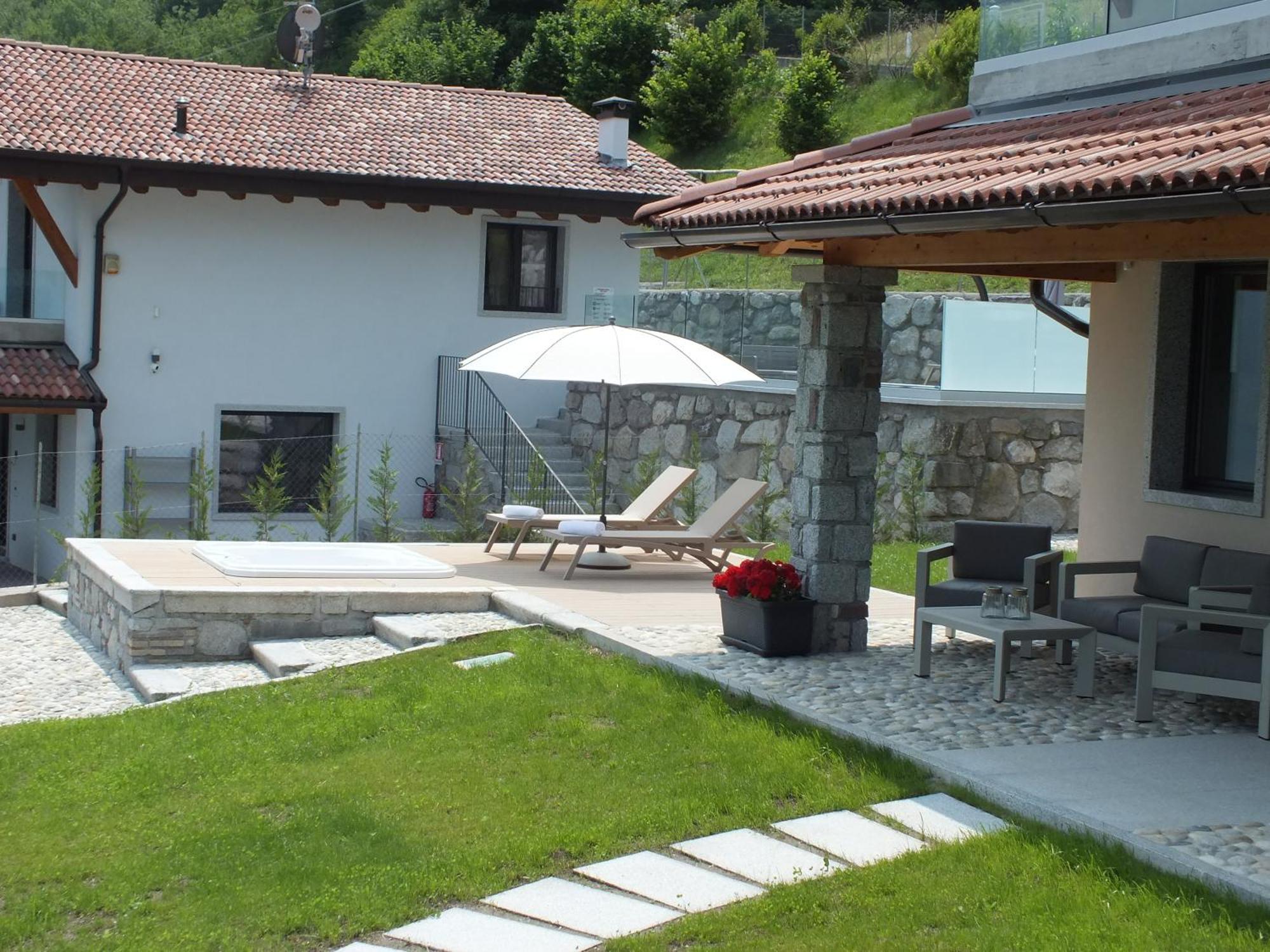 Rocca D'Anfo B&B-Apartments Lake View ภายนอก รูปภาพ